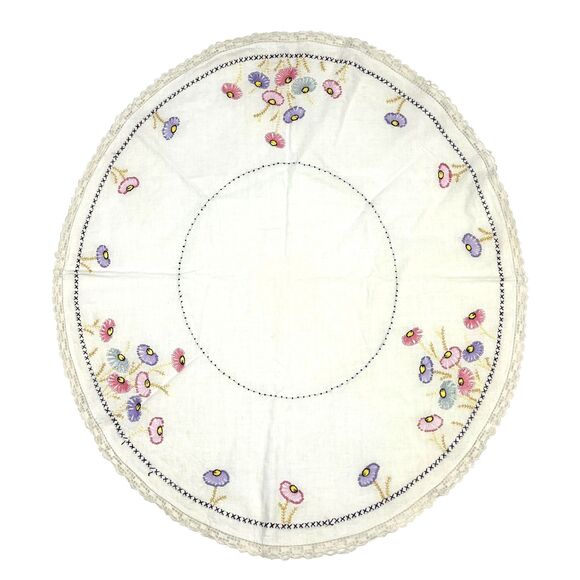 VTG Round Linen Tablecloth embroidered Flowers Cottage Core 33.5in x 31in - Picture 2 of 9